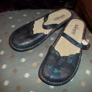NEW! ALEGRIA TUSCANY FLORAL EMBOSSED CLOG 41 10.5W